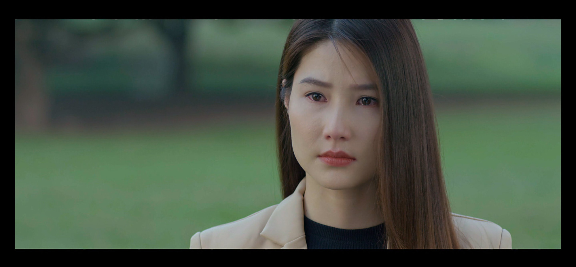 T&igrave;nh y&ecirc;u v&agrave; tham vọng - Tập 37: Vừa kh&oacute;c hết nước mắt v&igrave; thất t&igrave;nh, Linh lại gặp biến cố lớn trong c&ocirc;ng việc - Ảnh 5.