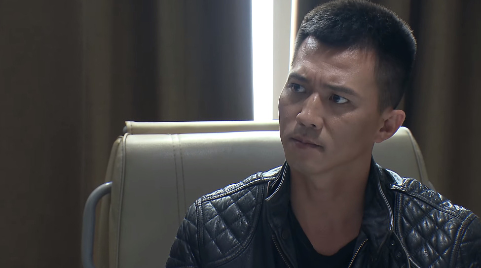 Lựa chọn số phận - Tập 30: Cường (H&agrave; Việt Dũng) d&ograve; hỏi &ocirc;ng Lộc (NSND Mạnh Cường) về l&aacute;i xe g&acirc;y tai nạn thực sự - Ảnh 2.