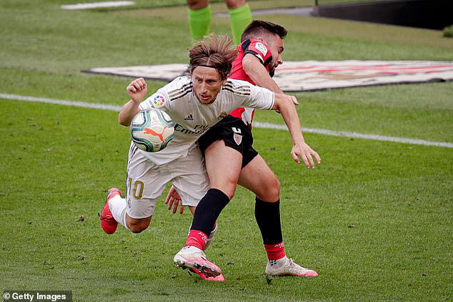 Athletic Bilbao 0-1 Real Madrid: Ramos tỏa sáng, Real Madrid tiến sát ngôi vô địch - Ảnh 2.