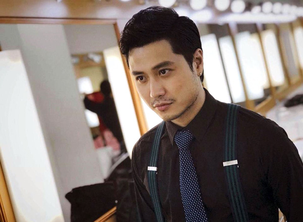 Thầy giáo hot nhất màn ảnh Thanh Sơn điển trai từ thuở vào nghề - Ảnh 7. Thầy giáo hot nhất màn ảnh Thanh Sơn điển trai từ thuở vào nghề - Ảnh 7.