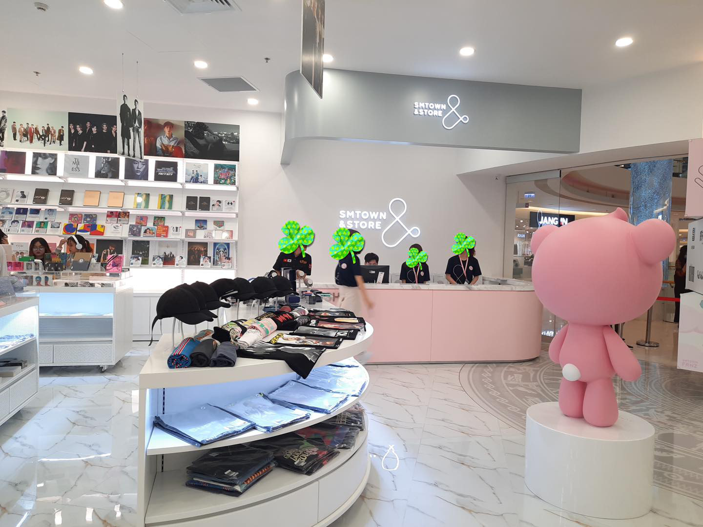 SM TOWN ở Việt Nam c&oacute; những g&igrave;? - Ảnh 4.