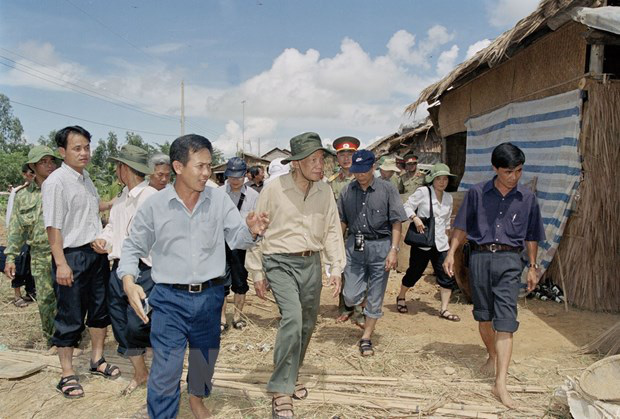 Cố Tổng Bí thư Lê Khả Phiêu là vị lãnh đạo tâm huyết, đóng góp nhiều cho đất nước - Ảnh 2.