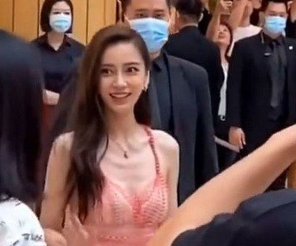 Angelababy lộ ảnh chưa chỉnh sửa, bị chỉ trích vì quá gầy - Ảnh 2.