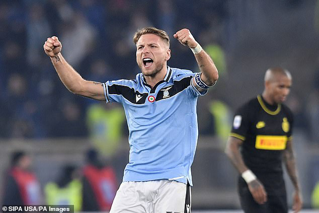 Immobile giành Chiếc Giày Vàng châu Âu 2019/20 - Ảnh 1.