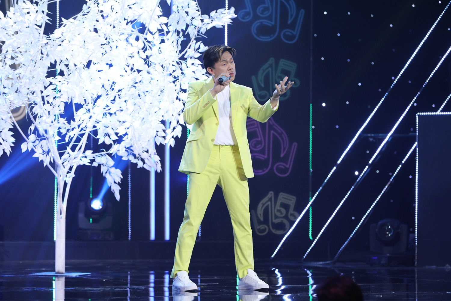 Gameshow âm nhạc mới toanh Ca sĩ ẩn danh lên sóng VTV3 - Ảnh 1. Gameshow âm nhạc mới toanh Ca sĩ ẩn danh lên sóng VTV3 - Ảnh 1.