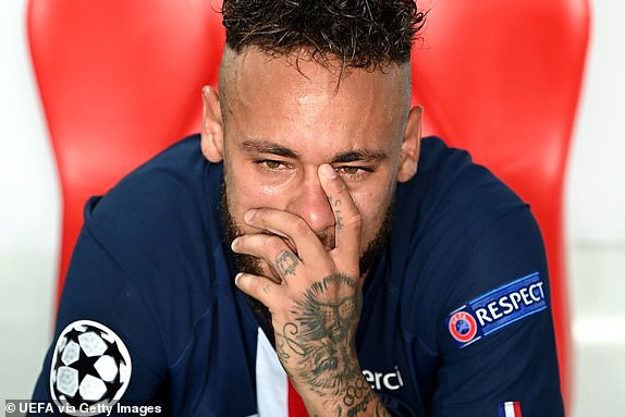 Neymar khóc nức nở khi PSG để tuột chức vô địch Champions League - Ảnh 9.