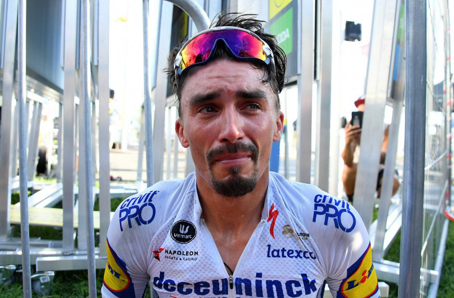 Julian Alaphilippe về nhất chặng 2 Tour de France 2020, áo vàng đổi chủ