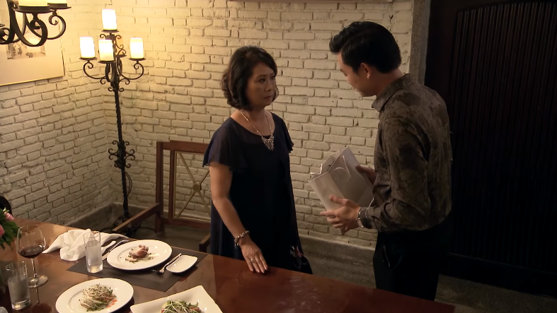 Lựa chọn số phận - Tập 68: Ph&uacute;t trước mắng Trang t&eacute; t&aacute;t, ph&uacute;t sau Tấn lại ngon ngọt dụ dỗ - Ảnh 1.