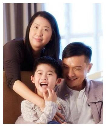 Sao Hong Kong Trần Cẩm Hồng lộ ảnh gầy g&ograve; qu&aacute; mức, người h&acirc;m mộ lo ngại - Ảnh 2.