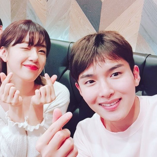 Ryeowook (Super Junior) xác nhận hẹn hò nữ thần tượng kém 7 tuổi - Ảnh 1.