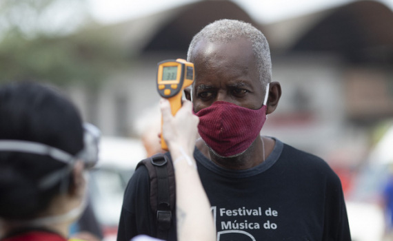 Brazil sẽ tiêm vaccine ngừa COVID-19 hàng loạt vào tháng 1/2021 - Ảnh 1. Brazil sẽ tiêm vaccine ngừa COVID-19 hàng loạt vào tháng 1/2021 - Ảnh 1.