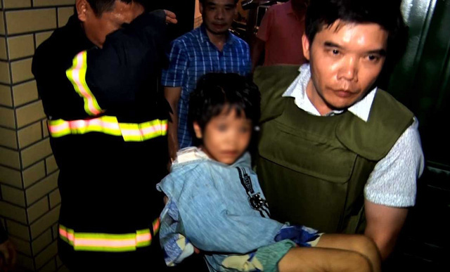 Đã bắt giữ được đối tượng bạo hành con đẻ đến gãy xương ở Bắc Ninh - Ảnh 3. Đã bắt giữ được đối tượng bạo hành con đẻ đến gãy xương ở Bắc Ninh - Ảnh 3.