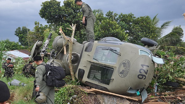 Rơi máy bay trực thăng quân sự ở Philippines, 7 người thiệt mạng - Ảnh 1.