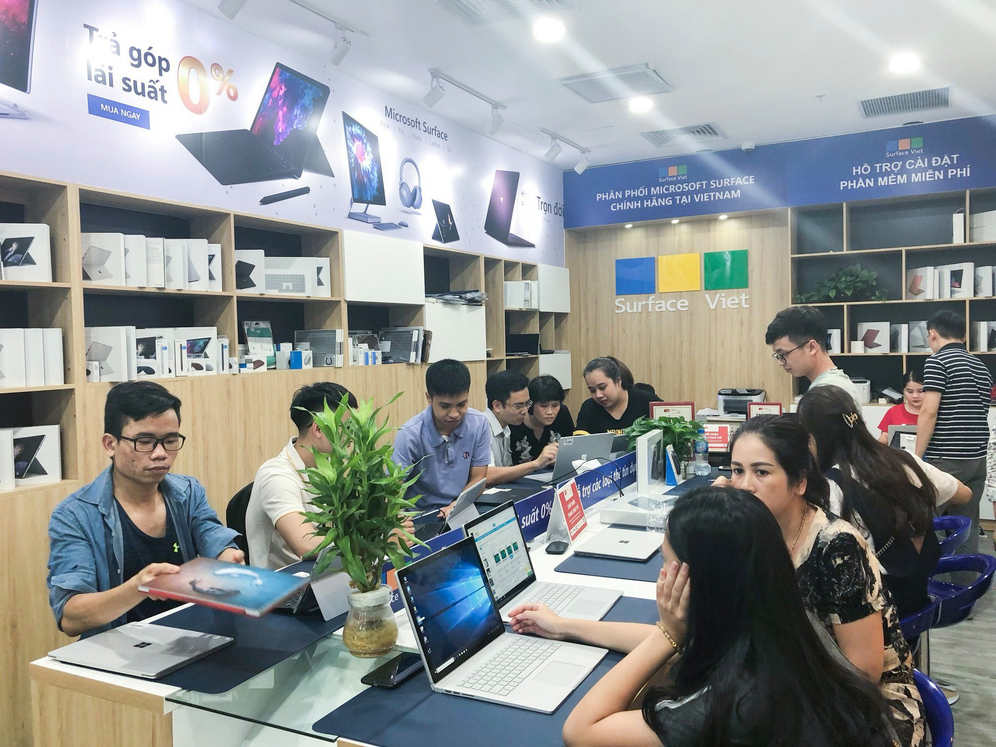 Surface Việt: Hệ thống bán lẻ laptop Microsoft Surface uy tín - Ảnh 2. Surface Việt: Hệ thống bán lẻ laptop Microsoft Surface uy tín - Ảnh 2.
