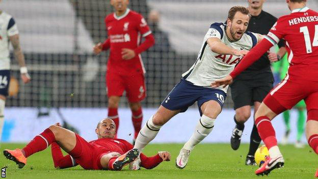 Harry Kane gặp chấn thương sau thất bại trước Liverpool - Ảnh 2.