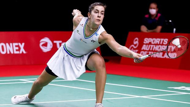 Giải cầu lông World Tour Finals: Viktor Axelsen và Carolina Marin nối dài mạch bất bại - Ảnh 1.