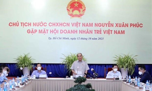 
President Nguyen Xuan Phuc addresses the meeting in HCM City on October 12. (Photo: VNA)
