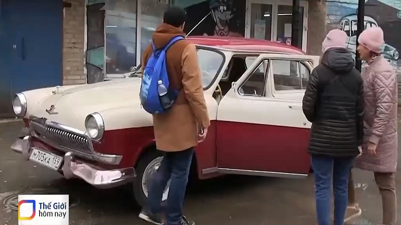 Chi&ecirc;m ngưỡng bảo t&agrave;ng xe hơi cổ tại Nga - Ảnh 1.