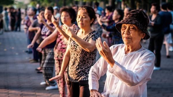 World Bank khuyến nghị Việt Nam cách đối phó với tình trạng “chưa giàu đã già” - Ảnh 1. World Bank khuyến nghị Việt Nam cách đối phó với tình trạng “chưa giàu đã già” - Ảnh 1.