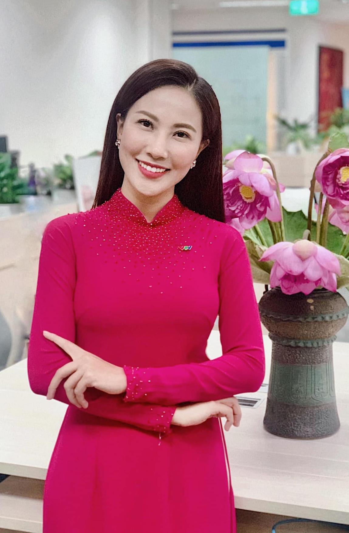 Những nữ MC, BTV Thời sự thức dậy từ 4h sáng - Ảnh 6. Những nữ MC, BTV Thời sự thức dậy từ 4h sáng - Ảnh 6.