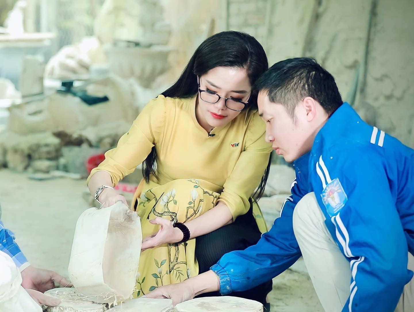 Những nữ MC, BTV Thời sự thức dậy từ 4h sáng - Ảnh 14. Những nữ MC, BTV Thời sự thức dậy từ 4h sáng - Ảnh 14.