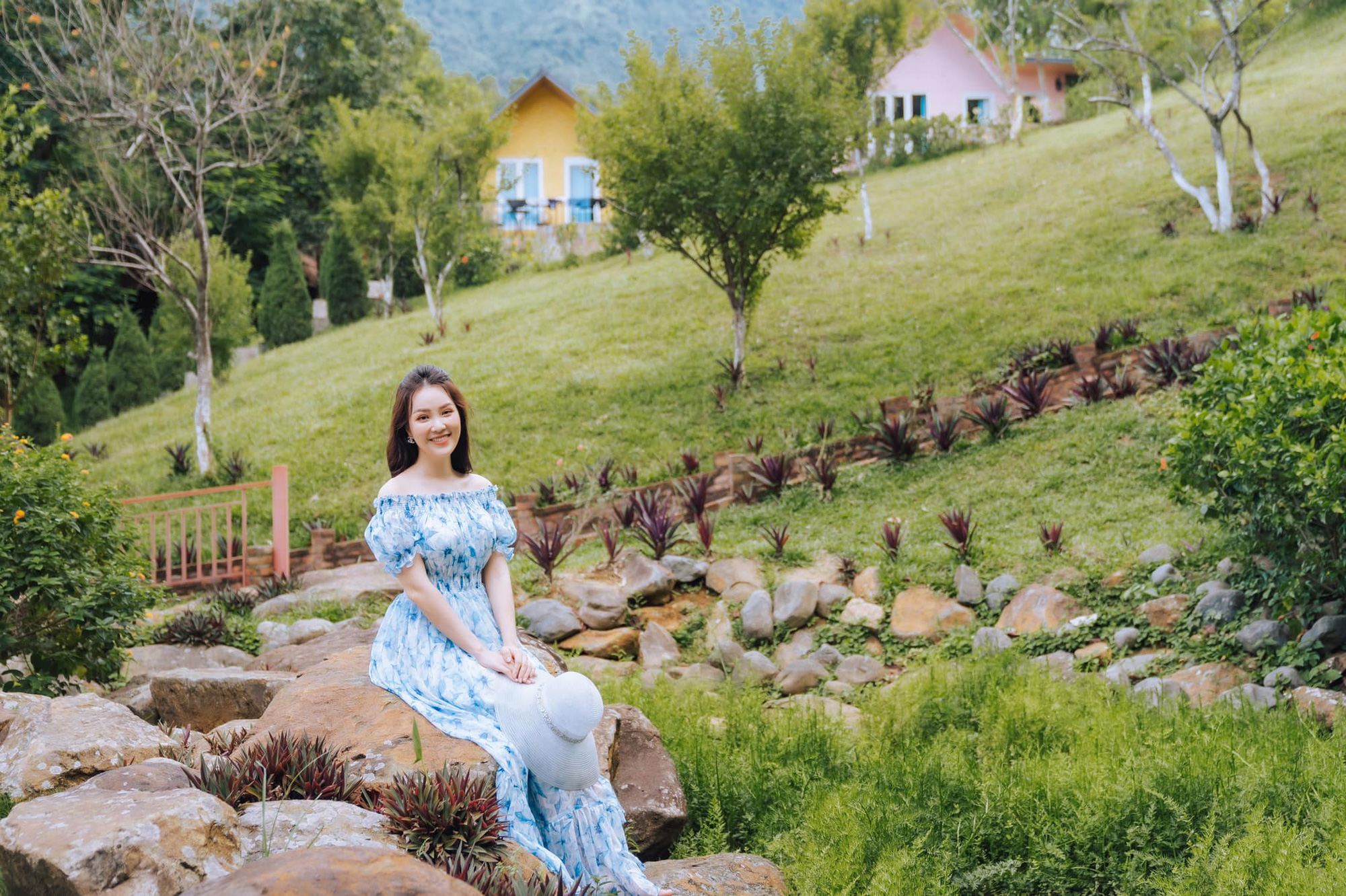 Vẻ xinh đẹp giữa đời thường của MC, bi&ecirc;n tập vi&ecirc;n VTV - Ảnh 5.