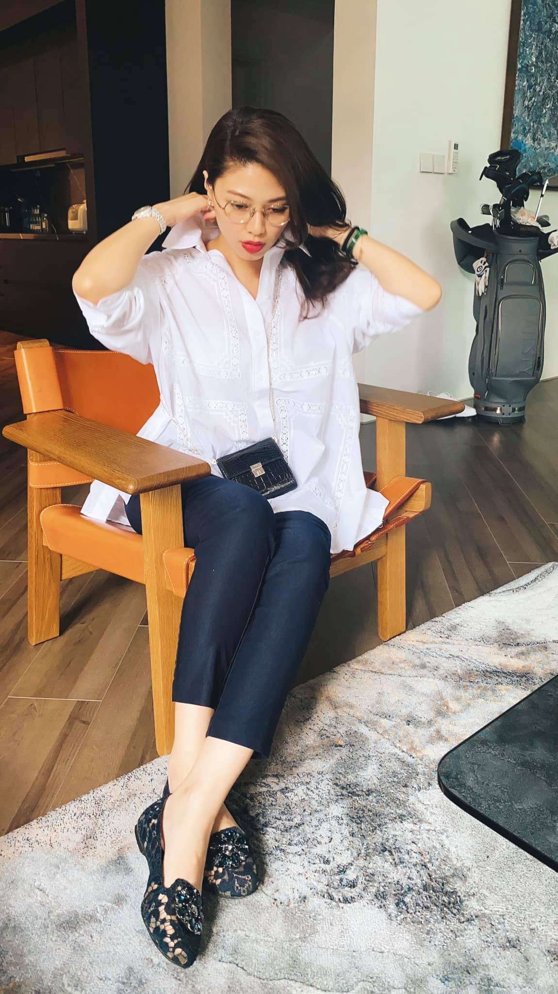 Vẻ xinh đẹp giữa đời thường của MC, bi&ecirc;n tập vi&ecirc;n VTV - Ảnh 11.