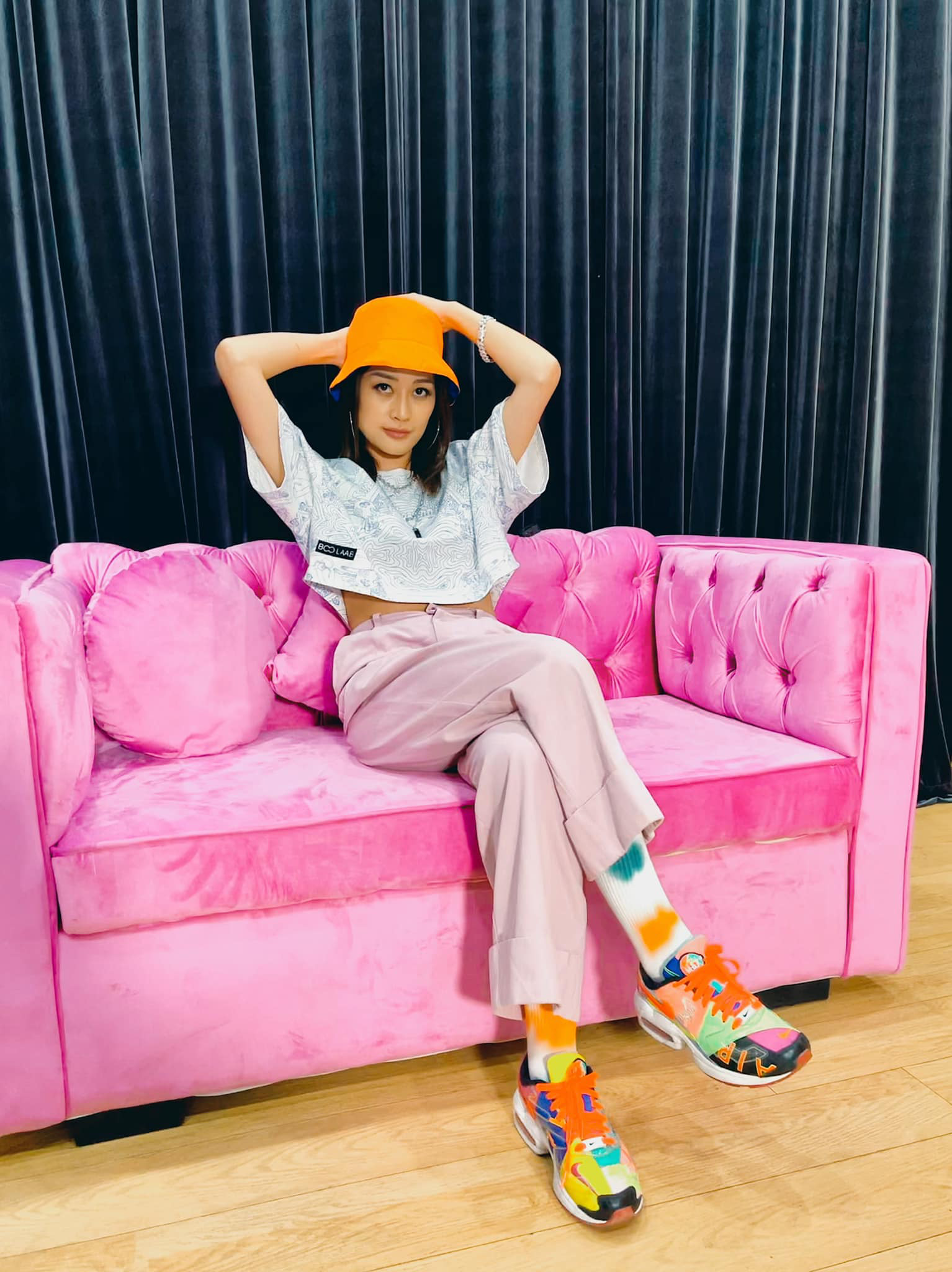 Vẻ xinh đẹp giữa đời thường của MC, bi&ecirc;n tập vi&ecirc;n VTV - Ảnh 18.