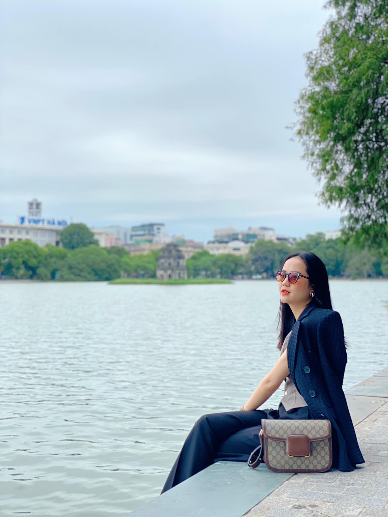 Vẻ xinh đẹp giữa đời thường của MC, bi&ecirc;n tập vi&ecirc;n VTV - Ảnh 3.