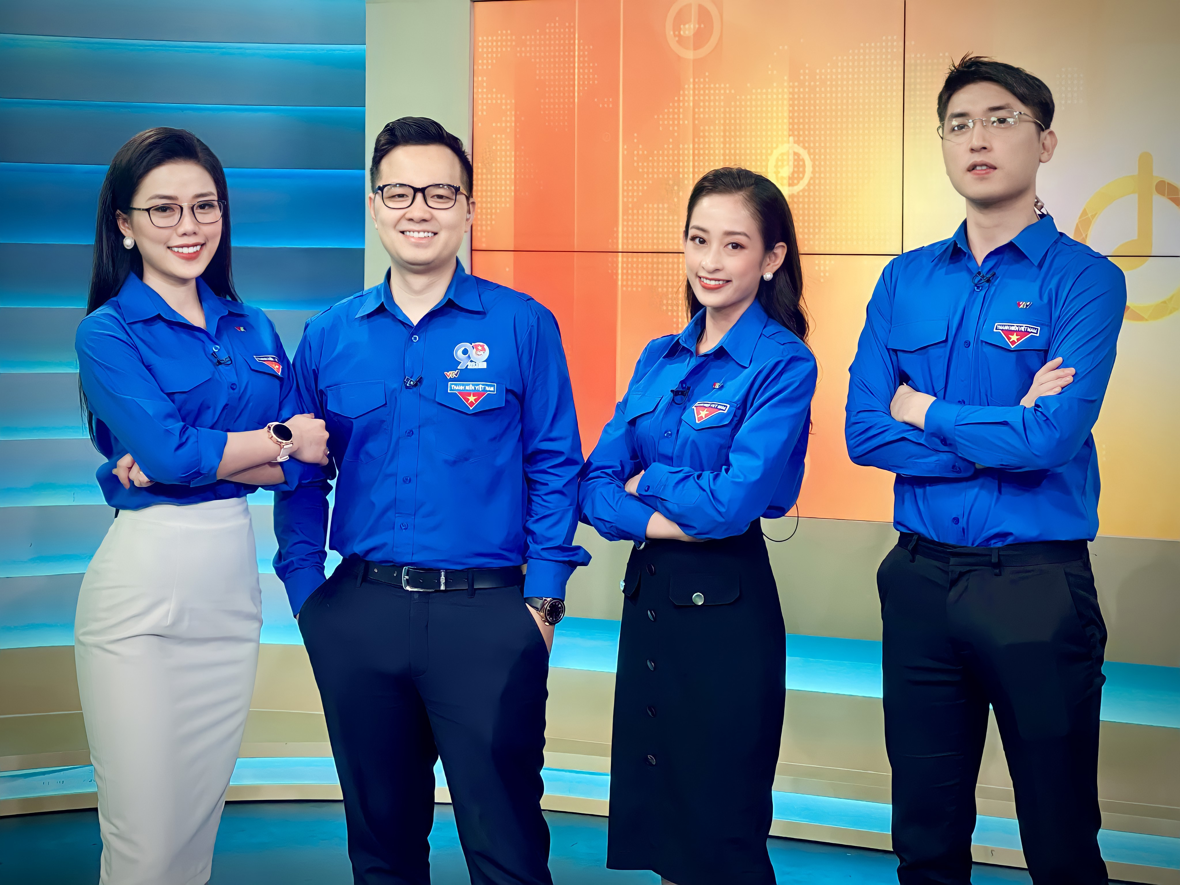 Những nữ MC, BTV Thời sự thức dậy từ 4h sáng - Ảnh 8. Những nữ MC, BTV Thời sự thức dậy từ 4h sáng - Ảnh 8.