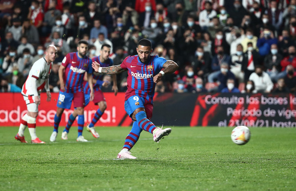 Barcelona thua đội bóng tân binh Rayo Vallecano - Ảnh 2.