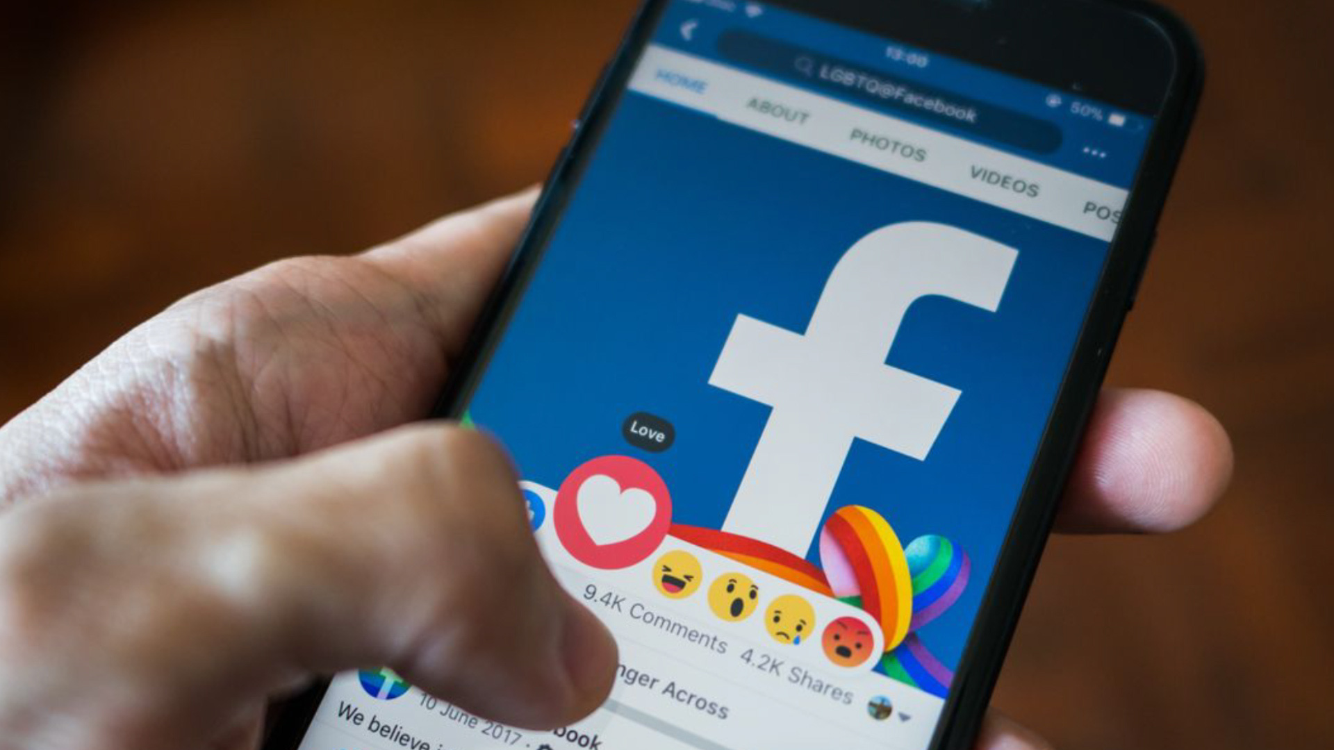 Facebook v&agrave; những chi&ecirc;u tr&ograve; g&acirc;y nghiện với người d&ugrave;ng - Ảnh 4.