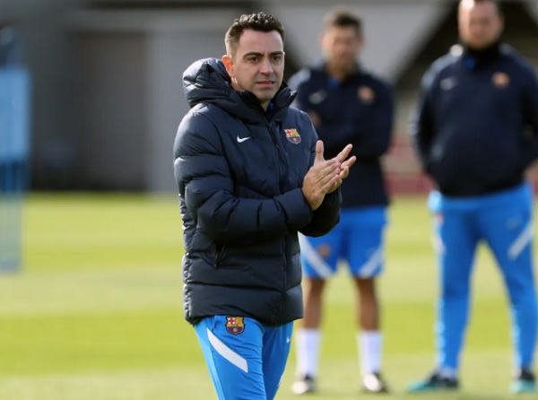 Xavi ra 10 quy định cực nghiêm tại Barcelona - Ảnh 2.