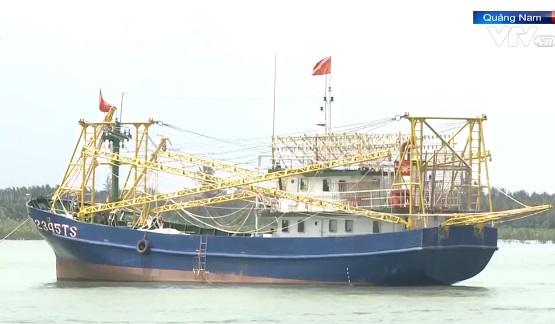 Nỗi lo nợ xấu tàu cá vỏ sắt - Ảnh 1. Nỗi lo nợ xấu tàu cá vỏ sắt - Ảnh 1.
