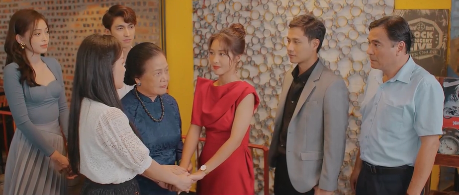 11 tháng 5 ngày: Hành trình đẹp đẽ của tuổi trẻ, bộ phim đặc biệt khiến khán giả quay xe bất ngờ - Ảnh 13. 11 tháng 5 ngày: Hành trình đẹp đẽ của tuổi trẻ, bộ phim đặc biệt khiến khán giả quay xe bất ngờ - Ảnh 13.