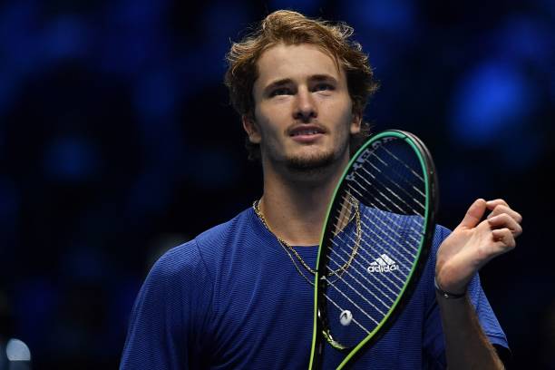 Thắng áp đảo Hurkacz, Alexander Zverev vào bán kết ATP Finals - Ảnh 2.