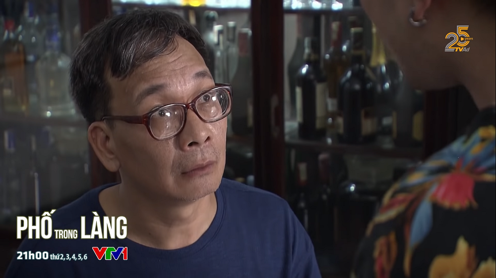 Phố trong l&agrave;ng - Tập 12: Nam bị hại, hung thủ l&agrave; Tiến? - Ảnh 4.