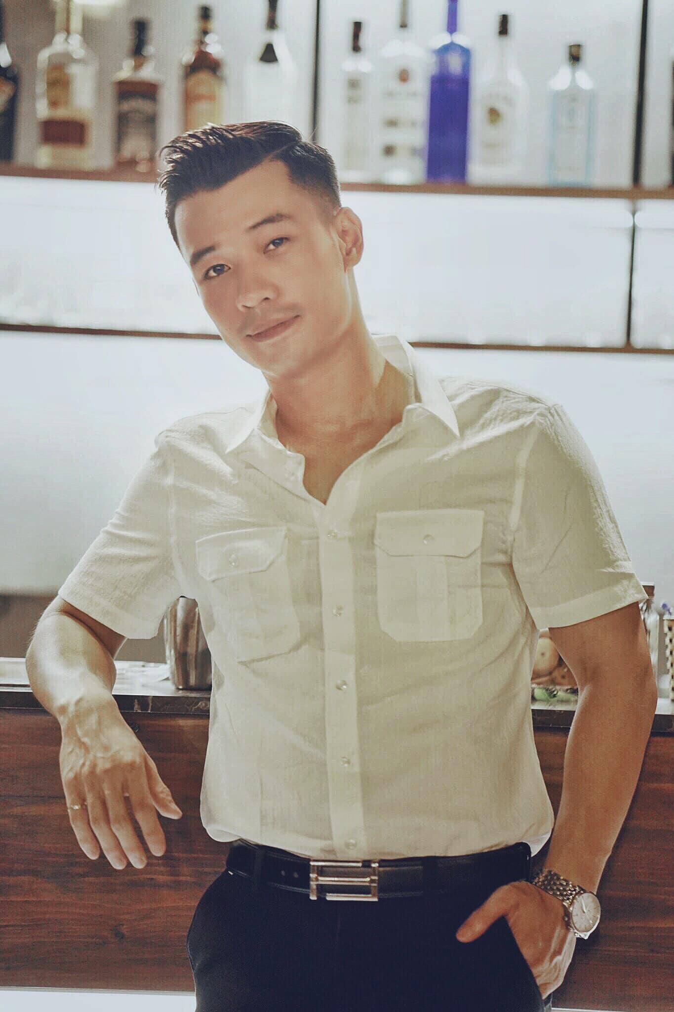 Chàng quân nhân Người ấy là ai bất ngờ xuất hiện trong Phố trong làng - Ảnh 4. Chàng quân nhân Người ấy là ai bất ngờ xuất hiện trong Phố trong làng - Ảnh 4.