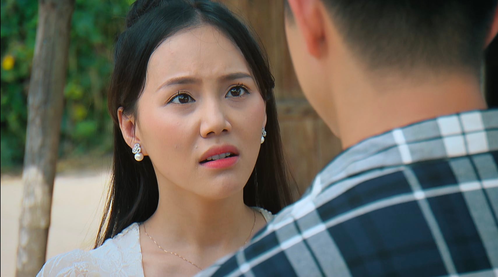 Phố trong l&agrave;ng - Tập 24: &Ocirc;ng Trung d&agrave;n dựng mất trộm để chiếm đoạt tiền c&ocirc;ng đức? - Ảnh 5.