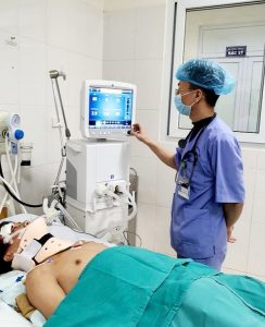 Nhiều học sinh bị chấn thương sọ não rất nặng do tai nạn giao thông - Ảnh 1.