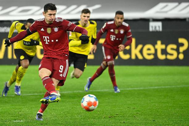 Lewandowski tỏa sáng, Bayern Munich ngược dòng ấn tượng trước Dortmund - Ảnh 4.