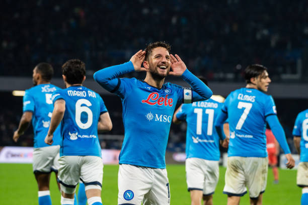 Napoli đánh mất ngôi đầu tại Serie A - Ảnh 1.