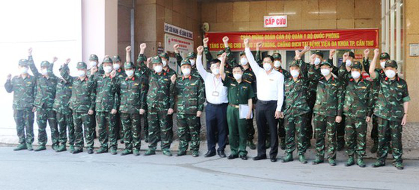 
The Military Hospital 354 mobilized 24 military officials to support the Covid-19 fight in Can Tho City.
