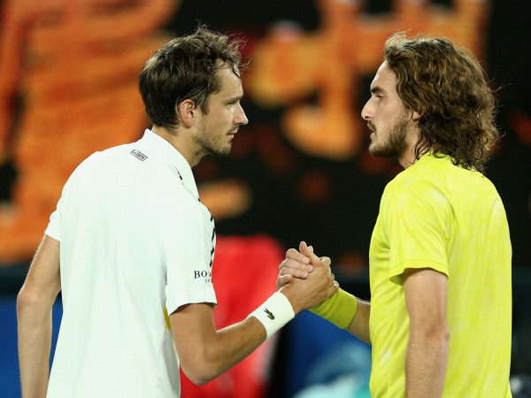 Đánh bại Tsitsipas, Medvedev gặp Djokovic ở chung kết Australia mở rộng 2021 - Ảnh 2.