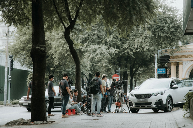 Sài Gòn những ngày cuối năm cùng đạo diễn Hồ Hoàng Huy - Ảnh 5. Sài Gòn những ngày cuối năm cùng đạo diễn Hồ Hoàng Huy - Ảnh 5.
