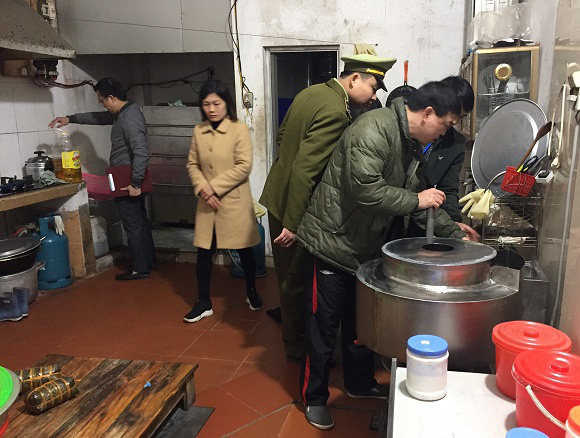 Kiểm tra liên ngành về bảo đảm an toàn thực phẩm trong dịp Tết Nguyên đán Tân Sửu năm 2021 - Ảnh 1. Kiểm tra liên ngành về bảo đảm an toàn thực phẩm trong dịp Tết Nguyên đán Tân Sửu năm 2021 - Ảnh 1.