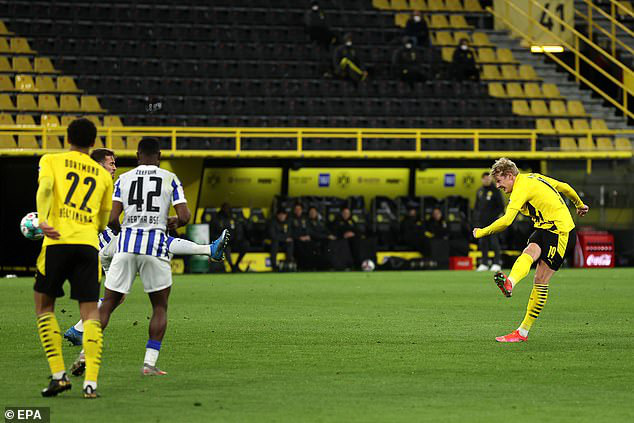 Borussia Dortmund 2-0 Hertha Berlin: Sao trẻ tỏa sáng - Ảnh 2.