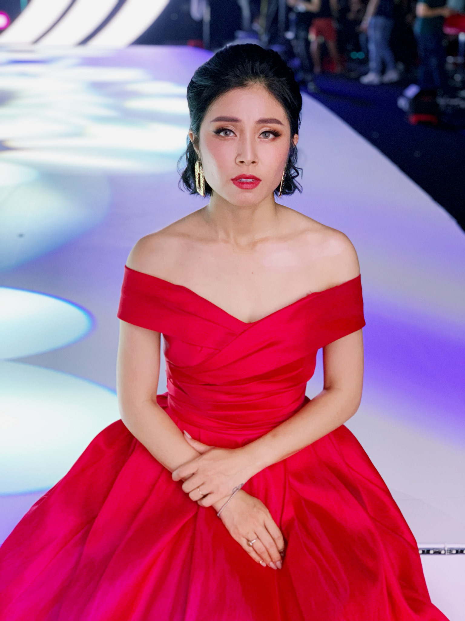 Điểm danh những MC t&oacute;c ngắn cực trẻ trung ở VTV - Ảnh 7.