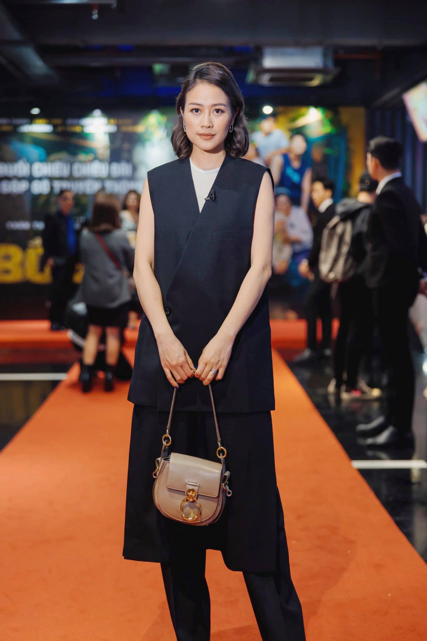 Điểm danh những MC t&oacute;c ngắn cực trẻ trung ở VTV - Ảnh 8.