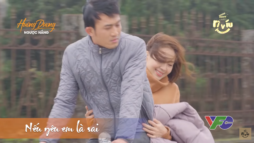 Hướng dương ngược nắng: Châu - Phúc tình tứ ở một miền xa, Minh - Hoàng sẽ sớm thành một cặp - Ảnh 3. Hướng dương ngược nắng: Châu - Phúc tình tứ ở một miền xa, Minh - Hoàng sẽ sớm thành một cặp - Ảnh 3.